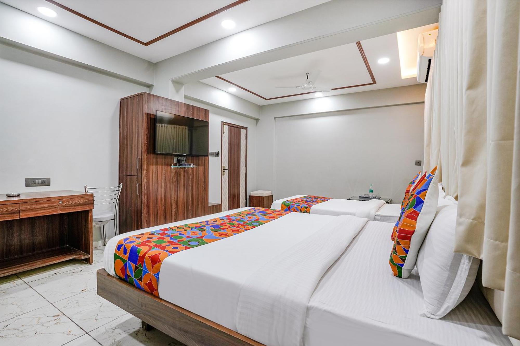 Fabhotel Grand Inn II ナビムンバイ エクステリア 写真